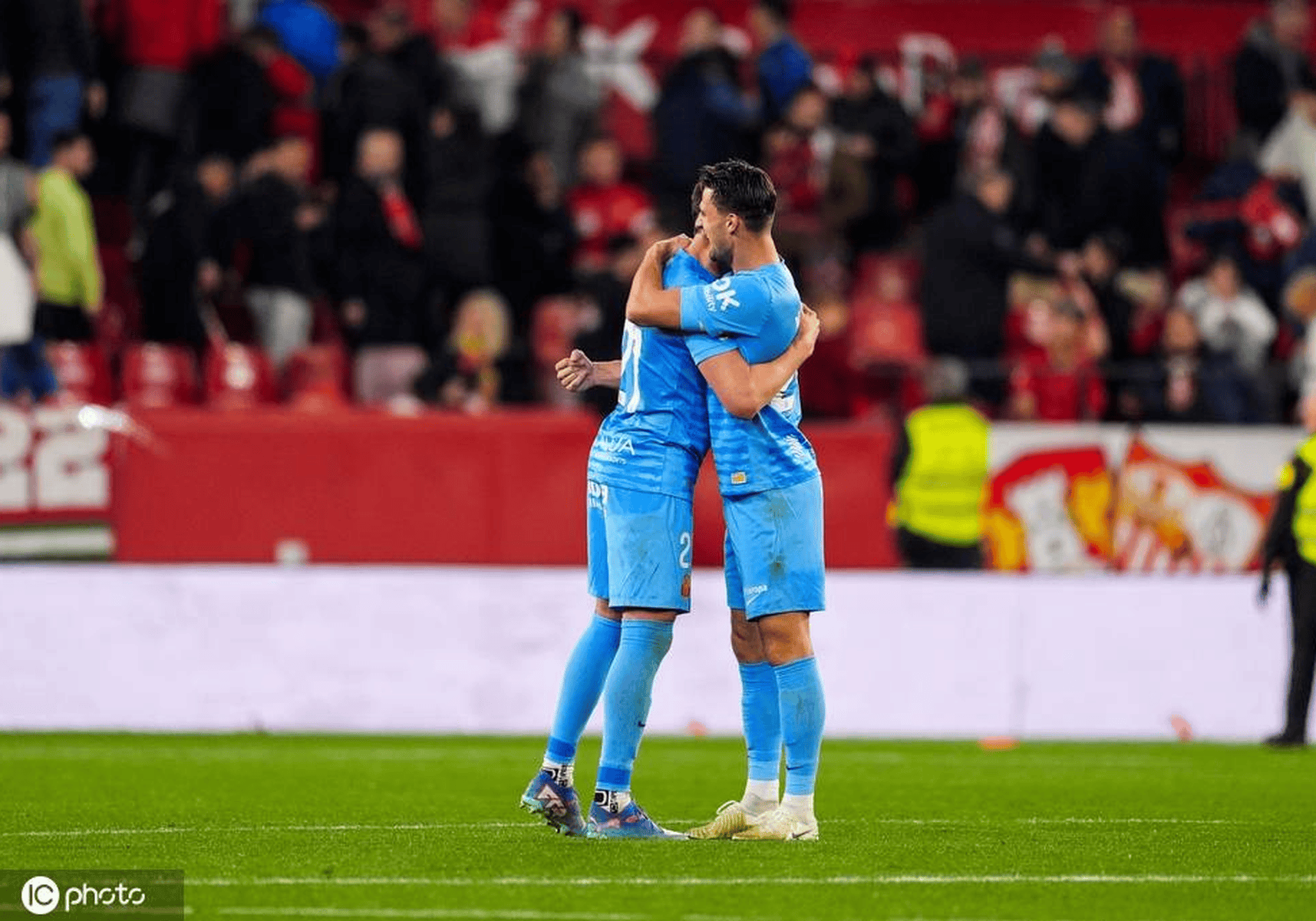 塞维利亚球员了解对手全方位防守体系的简单介绍 塞维利亚球员了解对手全方位防守体系的简单介绍