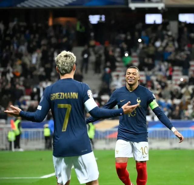 关于欧洲杯预选赛惊现逆转，球迷为之疯狂的信息