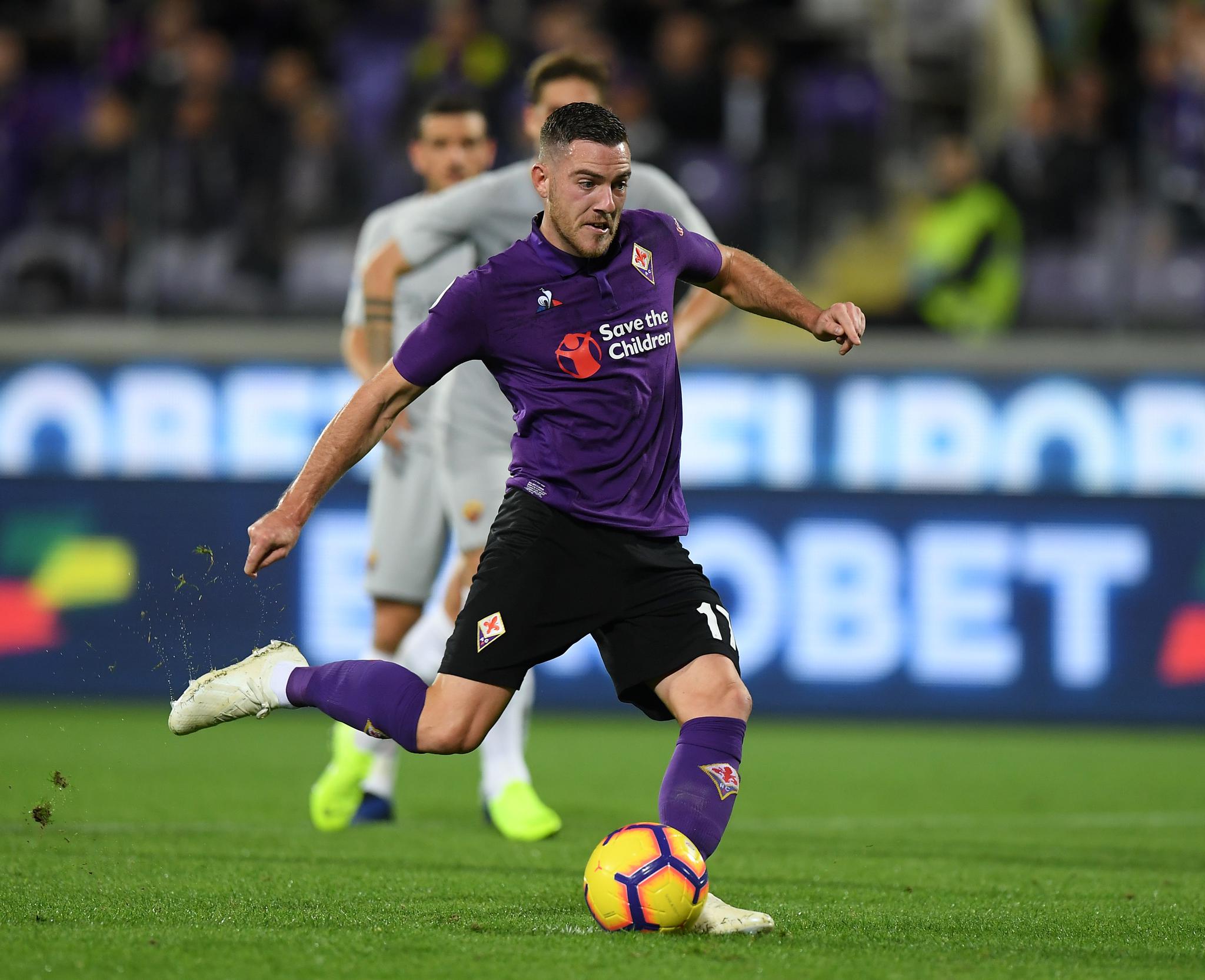 爱游戏tv-佛罗伦萨主场胜利，球队气势如虹