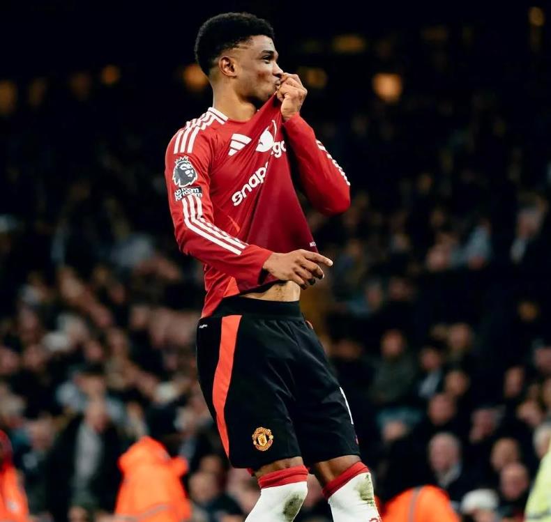 英超热门对决！曼联客场3-2力克热刺，拉什福德制胜的简单介绍