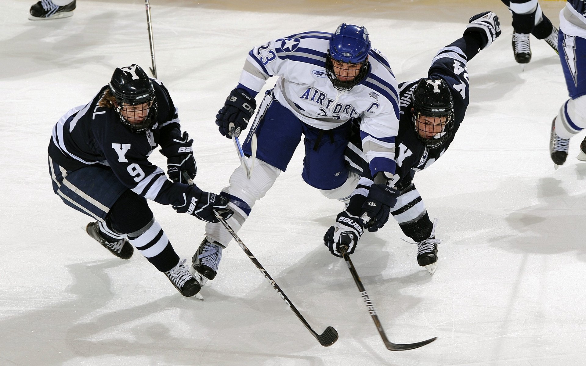 绿茵与赛道，赖斯在F1街道赛的统治与尤文征服摩纳哥的双重奏