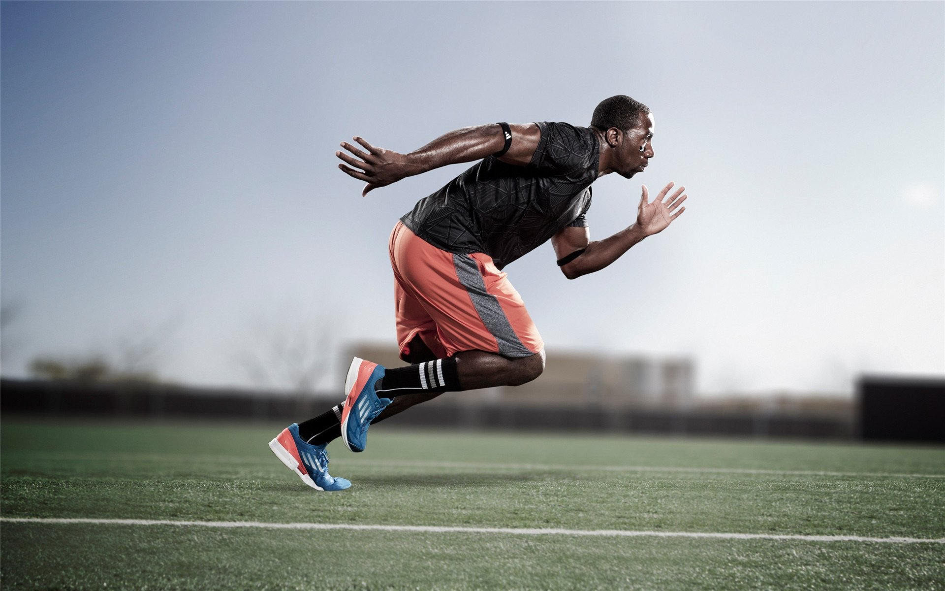 街道狂飙与绿茵碾压，当F1焦点战遇上勒沃库森横扫拉齐奥